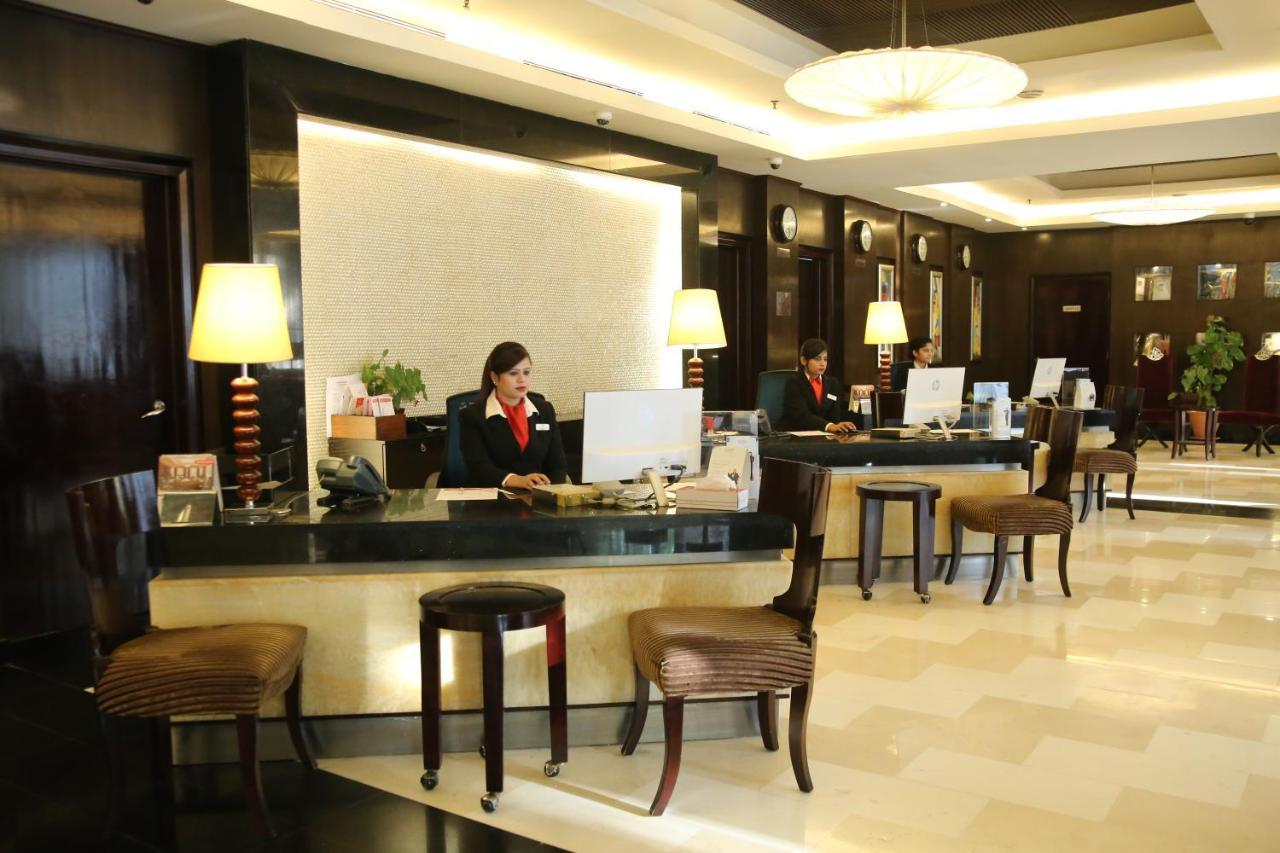 Ramada Plaza By Wyndham Karachi Airport Hotel Exteriör bild